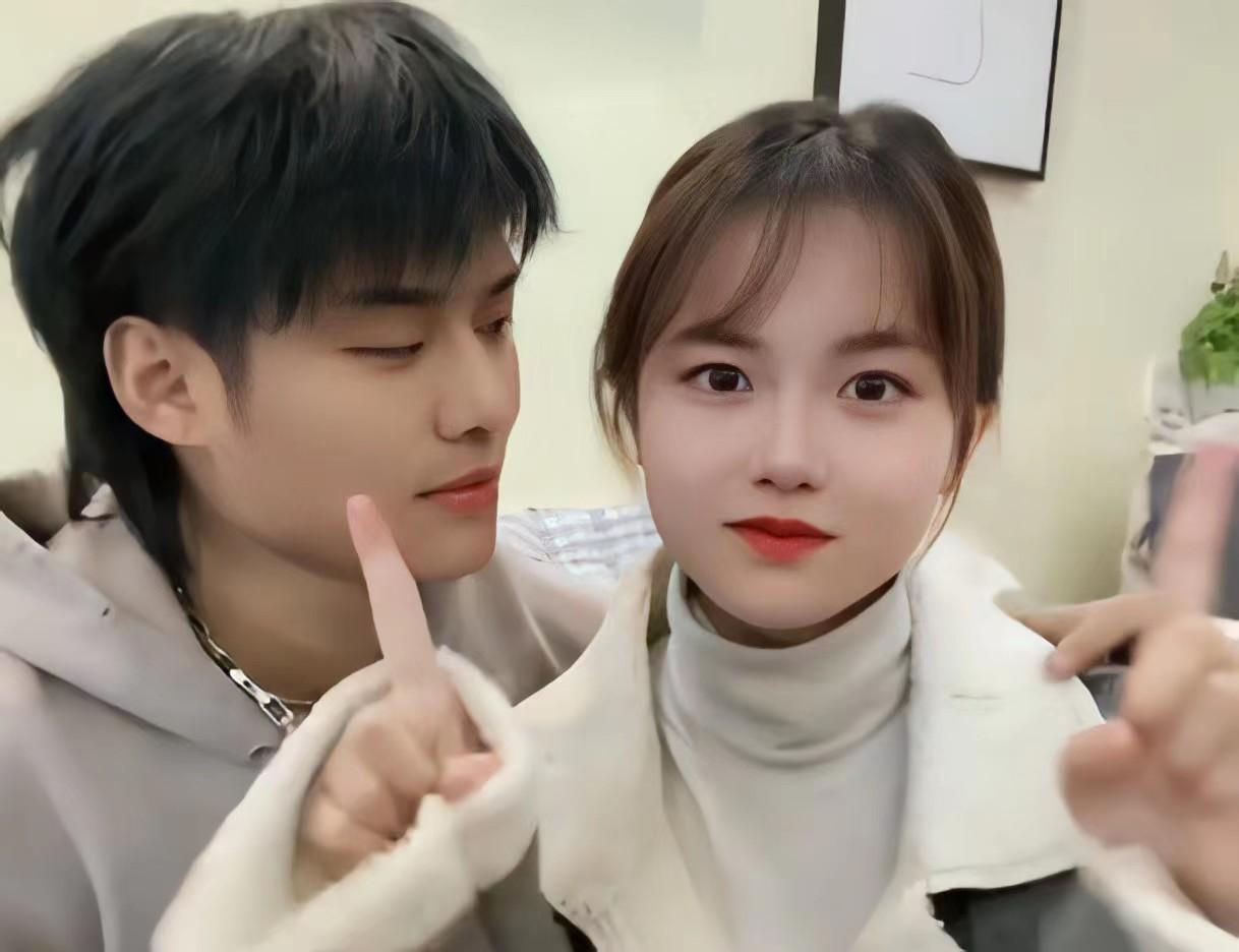 疯狂小杨哥老婆叫什么名字（大小杨嫂介绍）