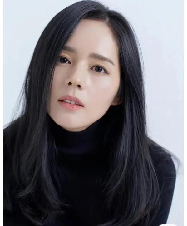 小杨嫂哪一年出生的（小杨哥老婆王瑶资料介绍）