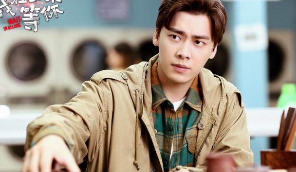 陈钰琪抽烟是真的吗（圈内爆料李易峰陈钰琪片场抽烟）