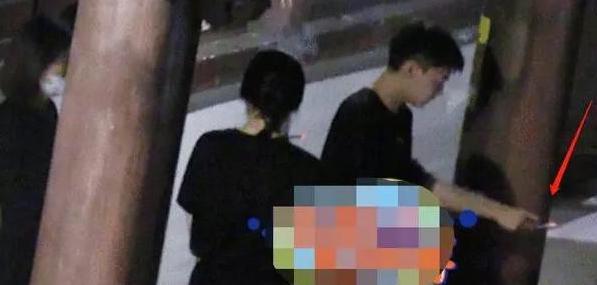 陈钰琪抽烟是真的吗（圈内爆料李易峰陈钰琪片场抽烟）