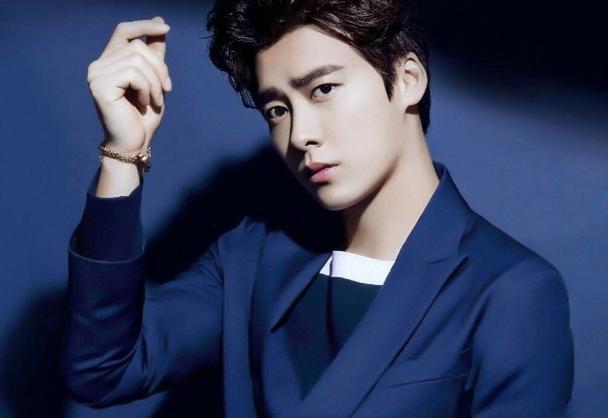 陈钰琪抽烟是真的吗（圈内爆料李易峰陈钰琪片场抽烟）