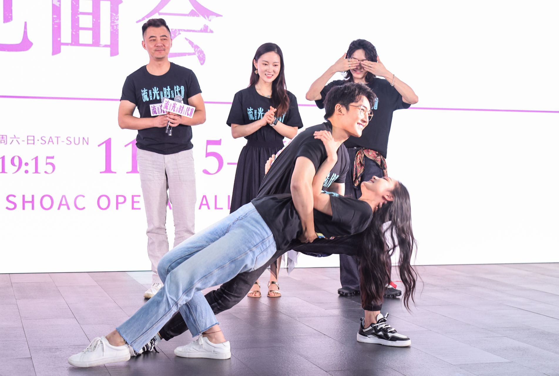 歌手潘虹的个人资料简介（详解潘虹的演绎经历）