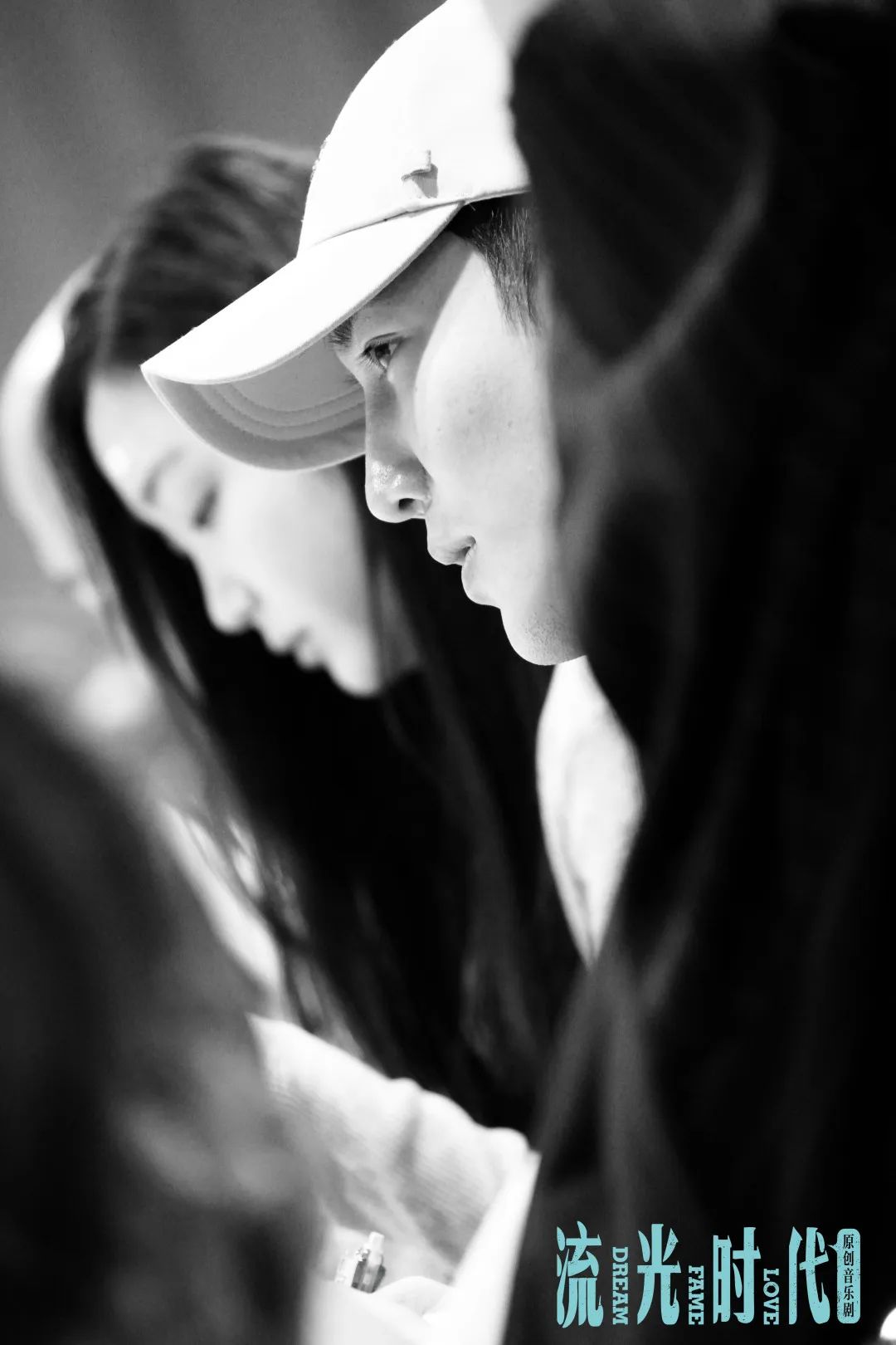 歌手潘虹的个人资料简介（详解潘虹的演绎经历）