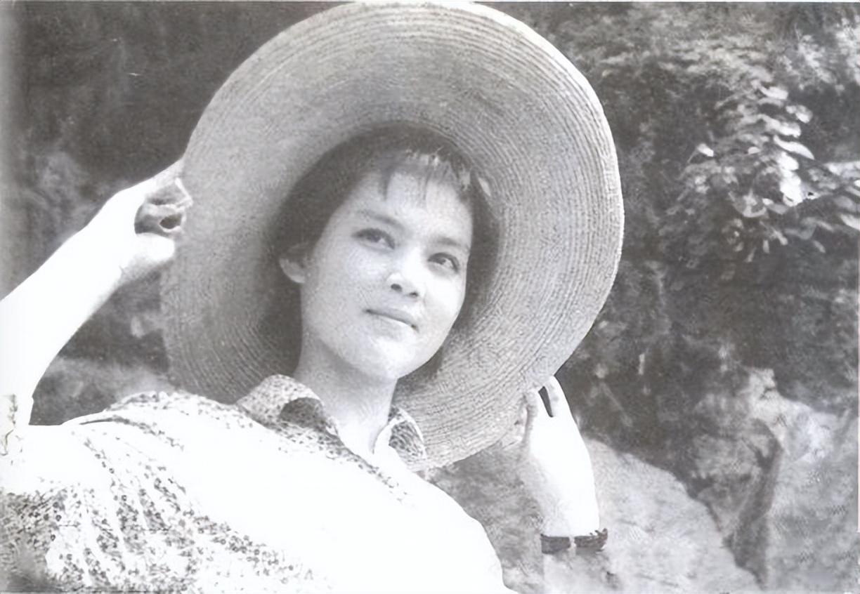 潘虹为什么不生育（老戏骨潘虹68岁没有孩子的原因）