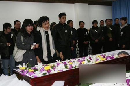 潘星谊为什么那么命短（详解潘星谊的死亡之谜）