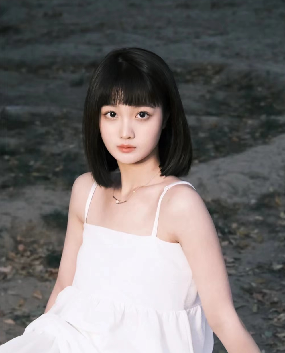 张嘉倪老公买超出轨事件（揭秘买超出轨的女生信息）