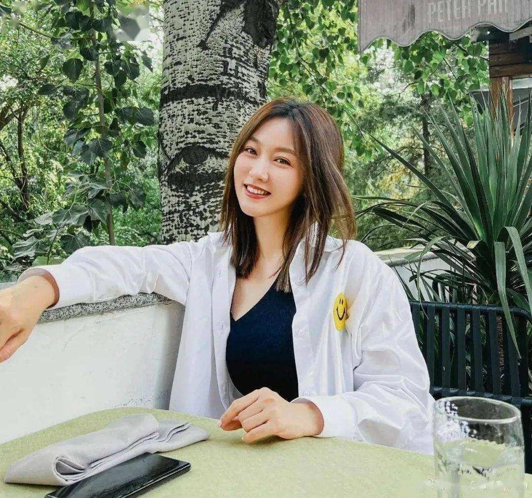 潘长江女儿叫什么名字（潘长江女儿潘阳近况）