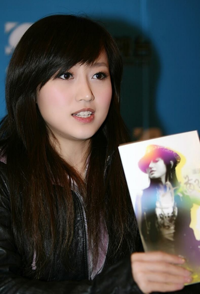 潘长江女儿叫什么名字（潘长江女儿潘阳近况）