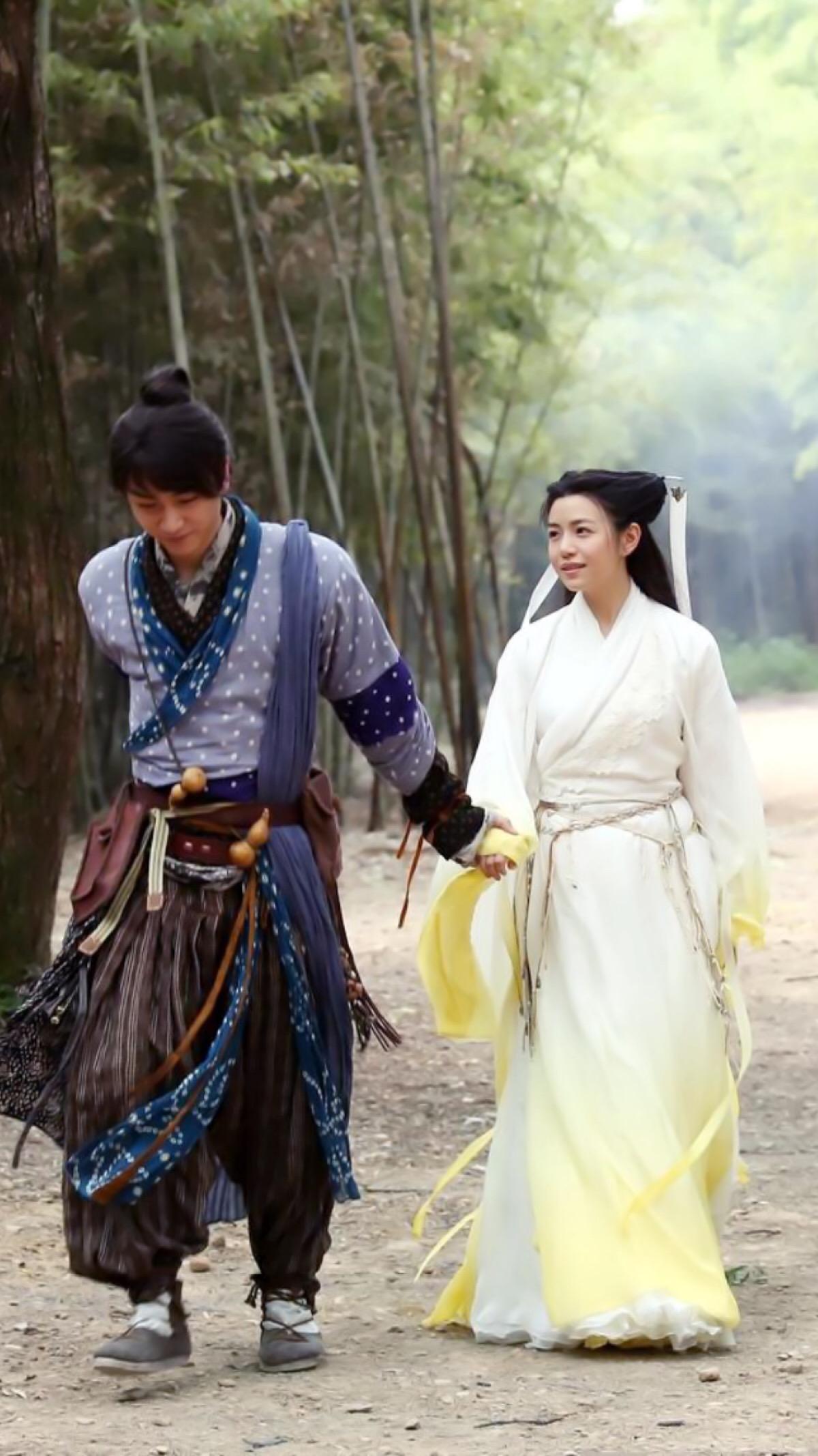 陈妍希比陈晓大几岁（演员陈晓个人资料简介及家世)