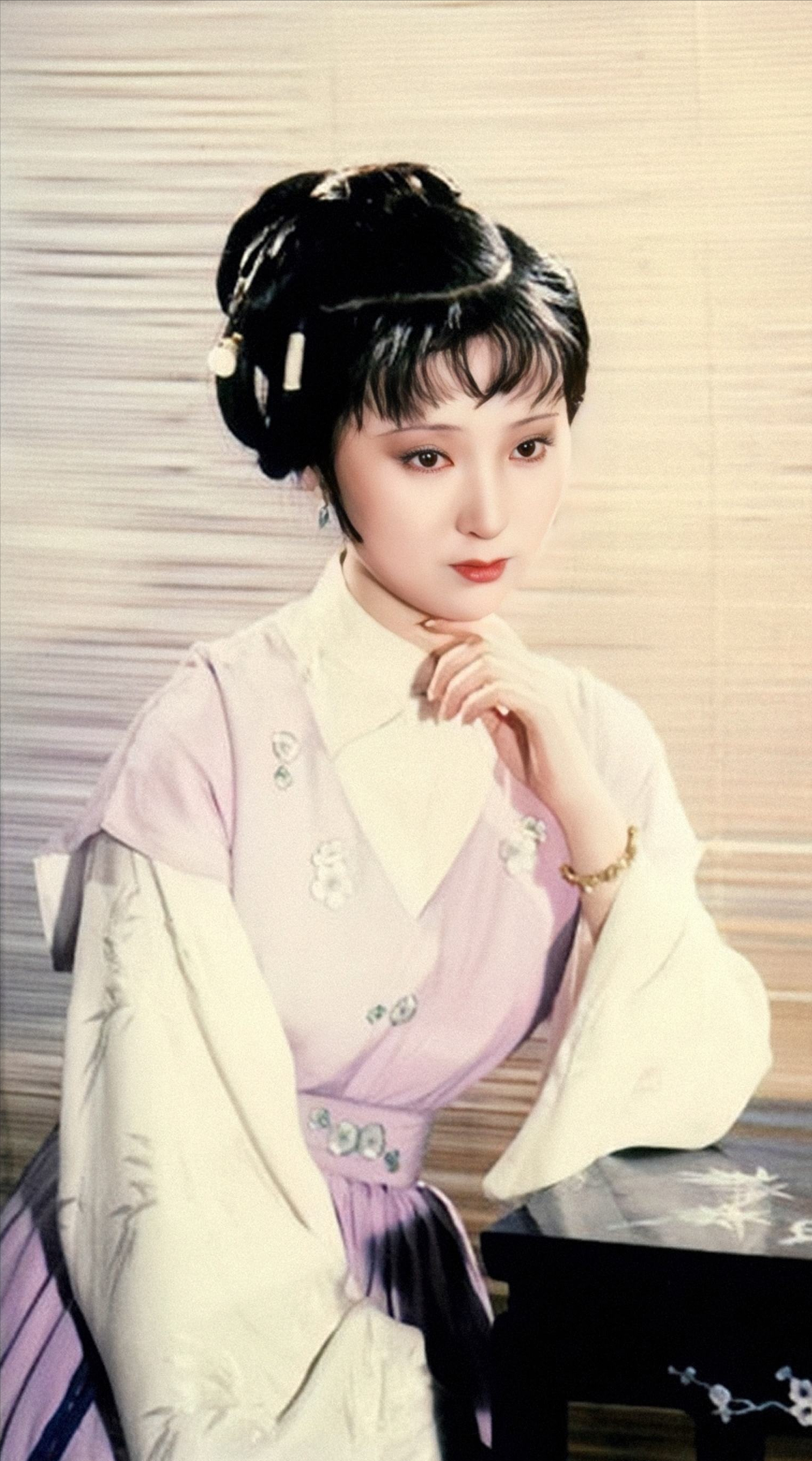 陈晓旭为什么要剃度出家（红楼梦女主陈晓旭出家原因揭秘）