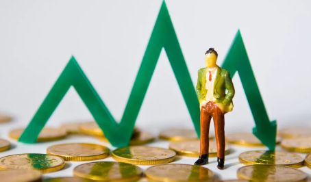 2023年买基金的是不是全亏本（2023年基金还会继续跌吗）