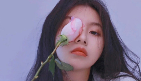 无意中看到男友跟前任的照片很难受（男朋友和前任的照片没处理干净怎么办）