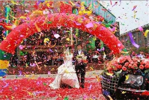 婚礼主持歌曲播放顺序(怎么挑选婚礼歌曲) 婚礼主持歌曲播放顺序(怎么挑选婚礼歌曲)