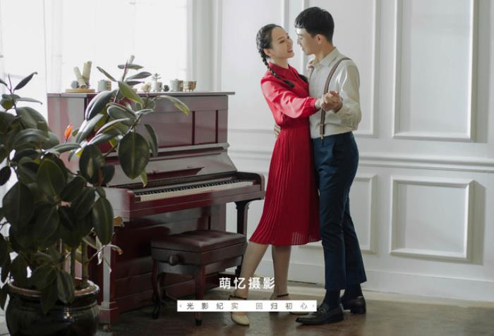 结婚新娘需要准备几套衣服（新娘结婚要买几套衣服）