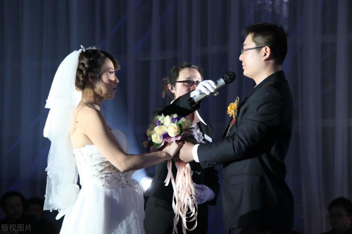 结婚一定要办婚礼吗（结婚一定要举办婚礼吗）