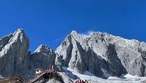 爬完玉龙雪山后胸口疼怎么回事（爬完玉龙雪山后胸口疼怎么办）