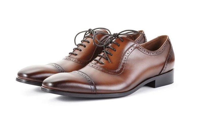 伴郎穿什么皮鞋好看(伴郎皮鞋怎么选) 伴郎穿什么皮鞋好看(伴郎皮鞋怎么选)