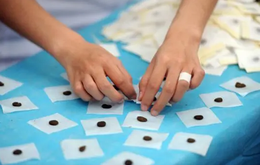 三伏贴不能超过几小时使用1