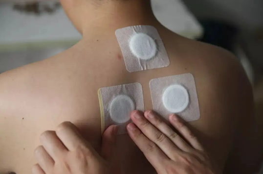 贴三伏贴可以喝凉茶吗(贴三伏贴可以喝冷饮吗) 贴三伏贴可以喝凉茶吗(贴三伏贴可以喝冷饮吗)