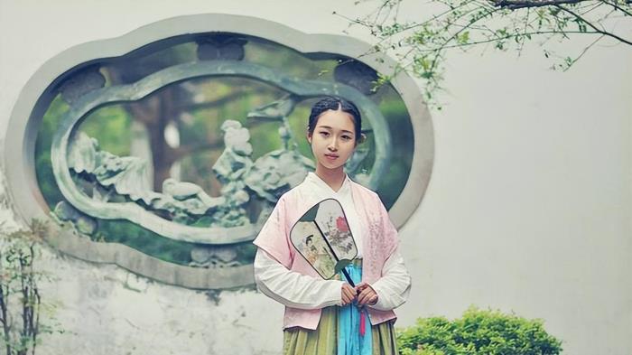 情景交融的句子（好诗词都能情景交融）