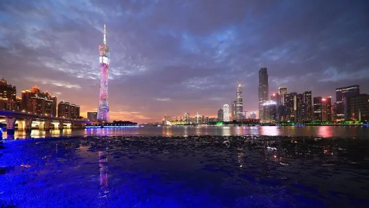 今年广东什么时候变冷2023（广东气温几月份下降）