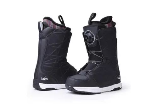 租滑雪鞋会传染脚气吗（穿滑雪鞋如何防止得脚气）