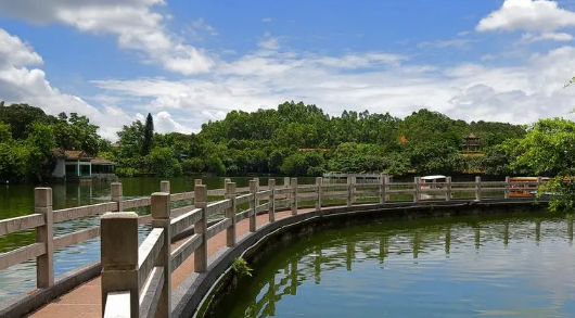 今年广东什么时候变冷2023（广东气温几月份下降）