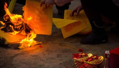 2023年中元节在家好还是在外好（中元节出门安全吗）