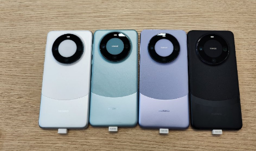 华为mate60pro能玩英雄联盟吗（华为mate60pro玩英雄联盟卡不卡）