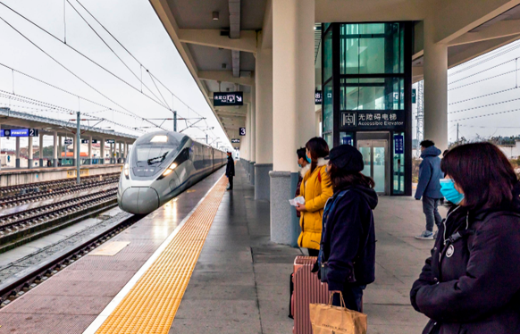 为什么高铁动车无座和二等座同价（高铁无座与二等座为啥同一个价）