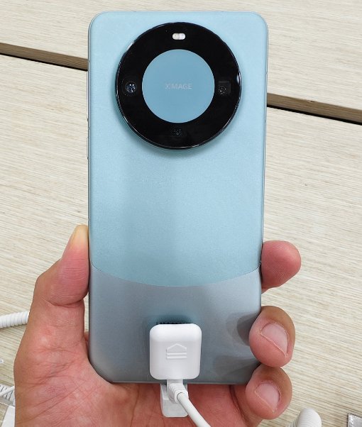 华为mate60pro能暗光面部解锁吗3