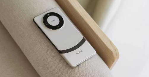 华为mate 60pro和苹果15pro哪个拍照好1