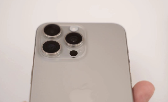 苹果15是用京东方屏幕吗（苹果15的屏幕是京东方的吗）