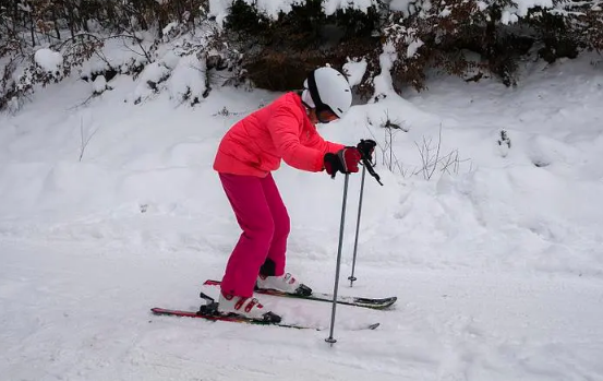 近视眼滑雪不带眼镜行吗（近视不戴眼镜能滑雪吗）