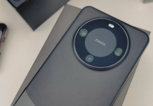 华为mate60是自适应刷新吗