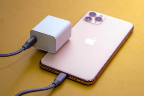 苹果15第一次充电正确方法（苹果15第一次充电注意事项）