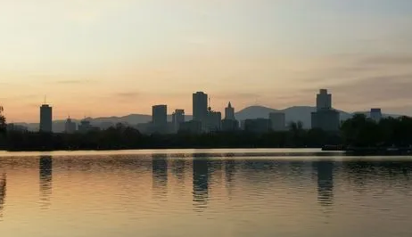 2023年11月温度为什么还这么高（今年11月温度这么高是什么导致的）