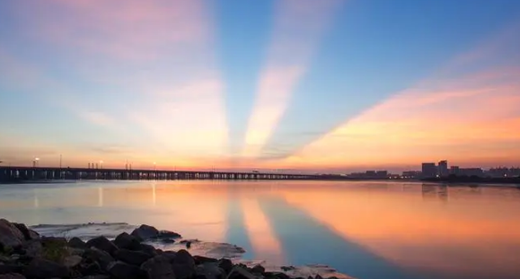 为什么广东到十一月份还是很热(广东十一月几号开始降温的) 为什么广东到十一月份还是很热(广东十一月几号开始降温的)