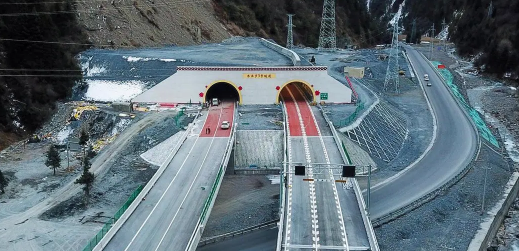 2024年元旦期间高速公路免费吗（元旦高速公路为啥不免费）