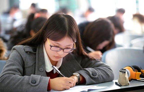 2024年公务员考试会打破35岁年龄限制吗（2024年公务员考试会放宽年龄吗）