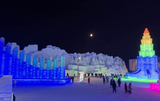 2024年哈尔滨冰雪大世界是不是全天开放（哈尔滨冰雪大世界营业时间是怎么样的）