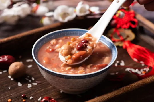 腊八粥早上喝还是中午喝还是晚上喝（腊八粥上午吃还是下午吃比较好）