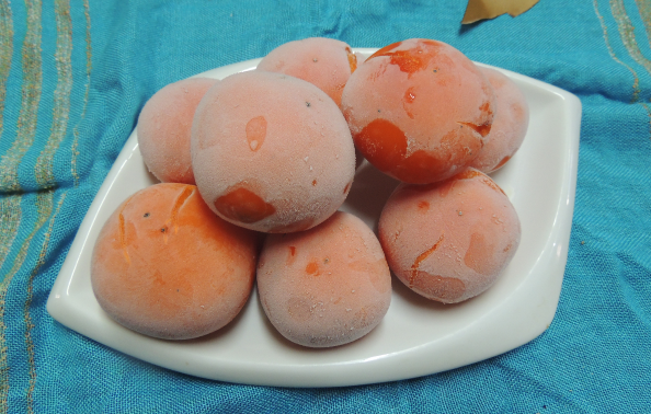 冻柿子是软了再冻还是硬着冻（冻柿子是等柿子放软了再冻吗）