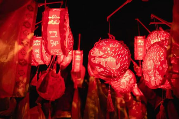 2024年春节补班补哪两天（2024年春节补班是补几号的班）