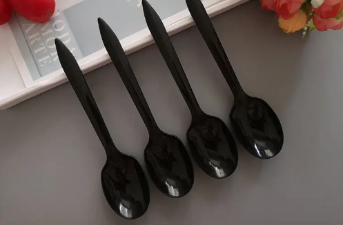 黑色外卖勺子真的不能用吗(黑色外卖勺子有毒吗) 黑色外卖勺子真的不能用吗(黑色外卖勺子有毒吗)