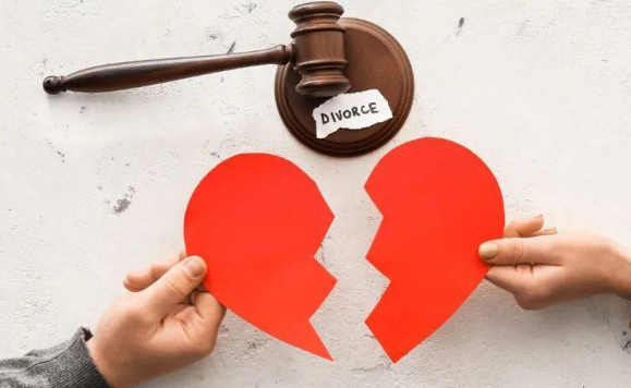 离婚冷静期中彩票了要分钱吗（离婚冷静期中了彩票要平分吗）