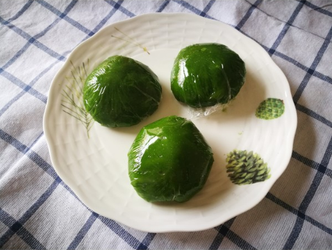 一个青团热量是多少大卡（一个青团多少卡路里）