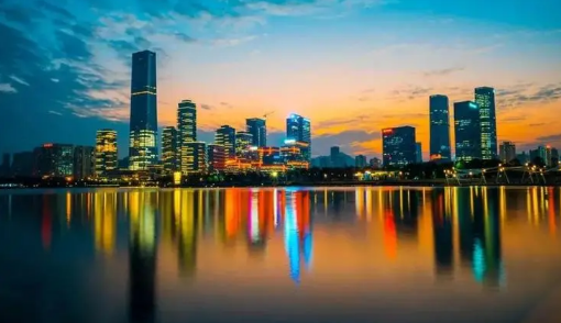 2024年深圳3月份冷不冷（3月份深圳穿什么衣服合适）