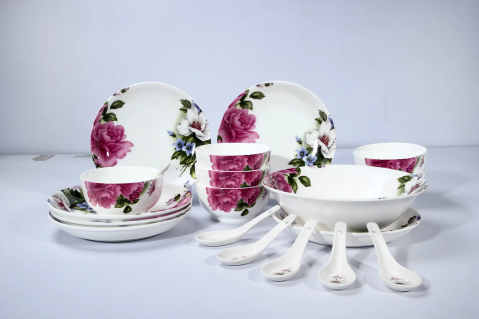 釉上彩光滑吗(釉上彩光滑还是粗糙) 釉上彩光滑吗(釉上彩光滑还是粗糙)